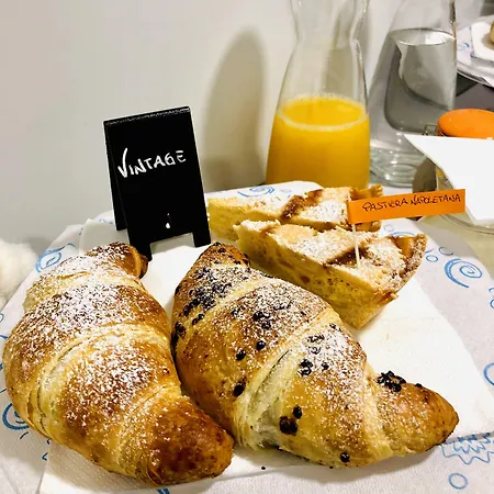 Oda ve Kahvaltı Pantarei Napoli