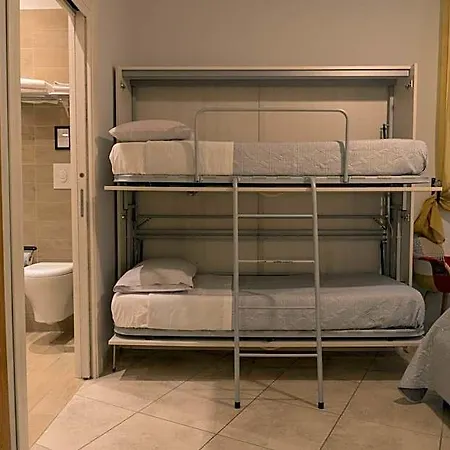 Pantarei 4*