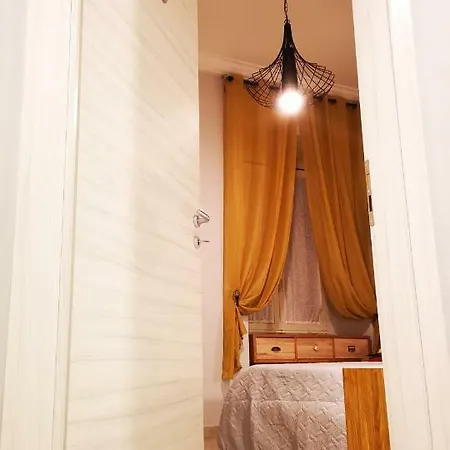 Pantarei Oda ve Kahvaltı Napoli