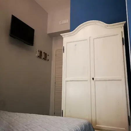 Pantarei Oda ve Kahvaltı 4*